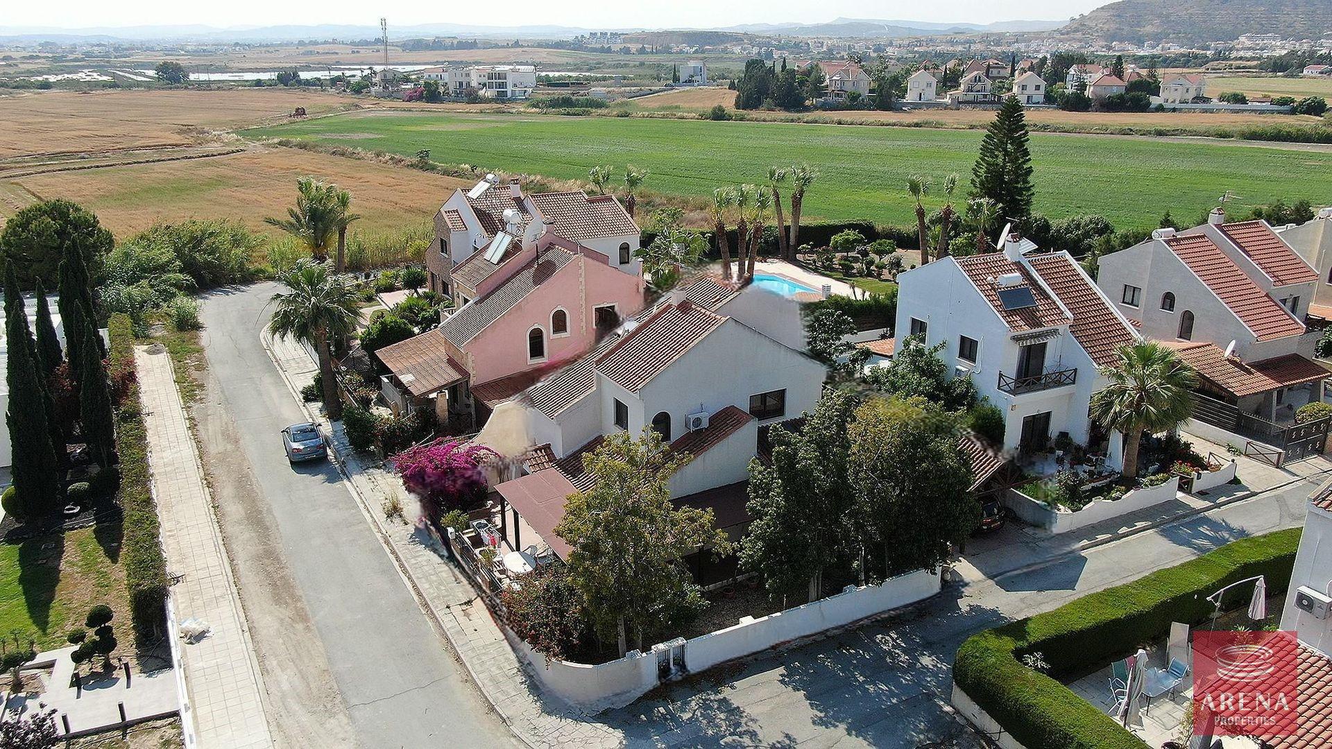 2-villa-in-oroklini-8660