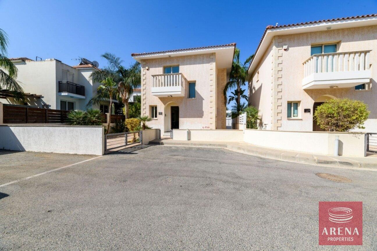 2-villa-in-pernera-5603-1