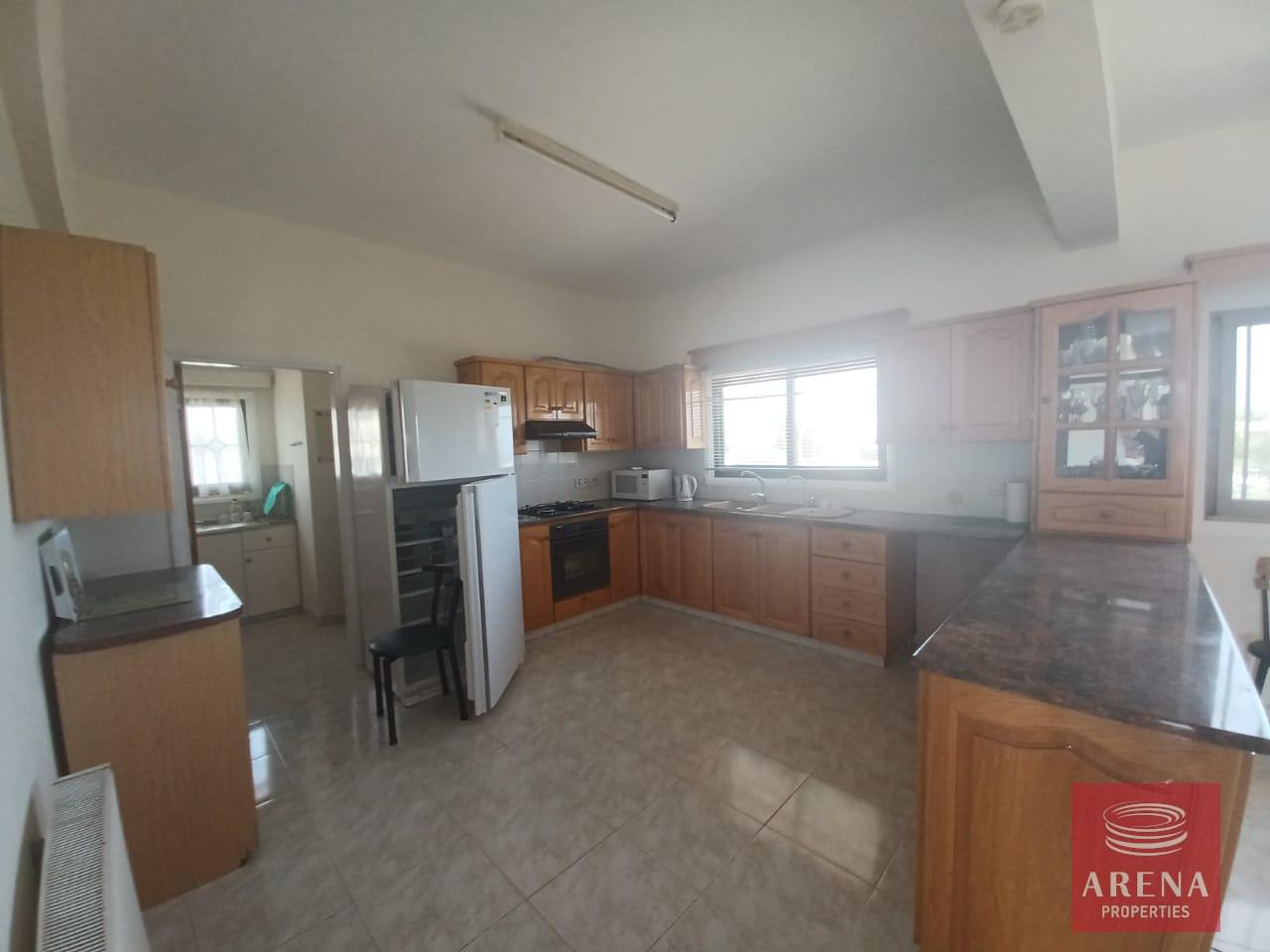 20-3-BED-HOUSE-IN-DERYNIA-7162