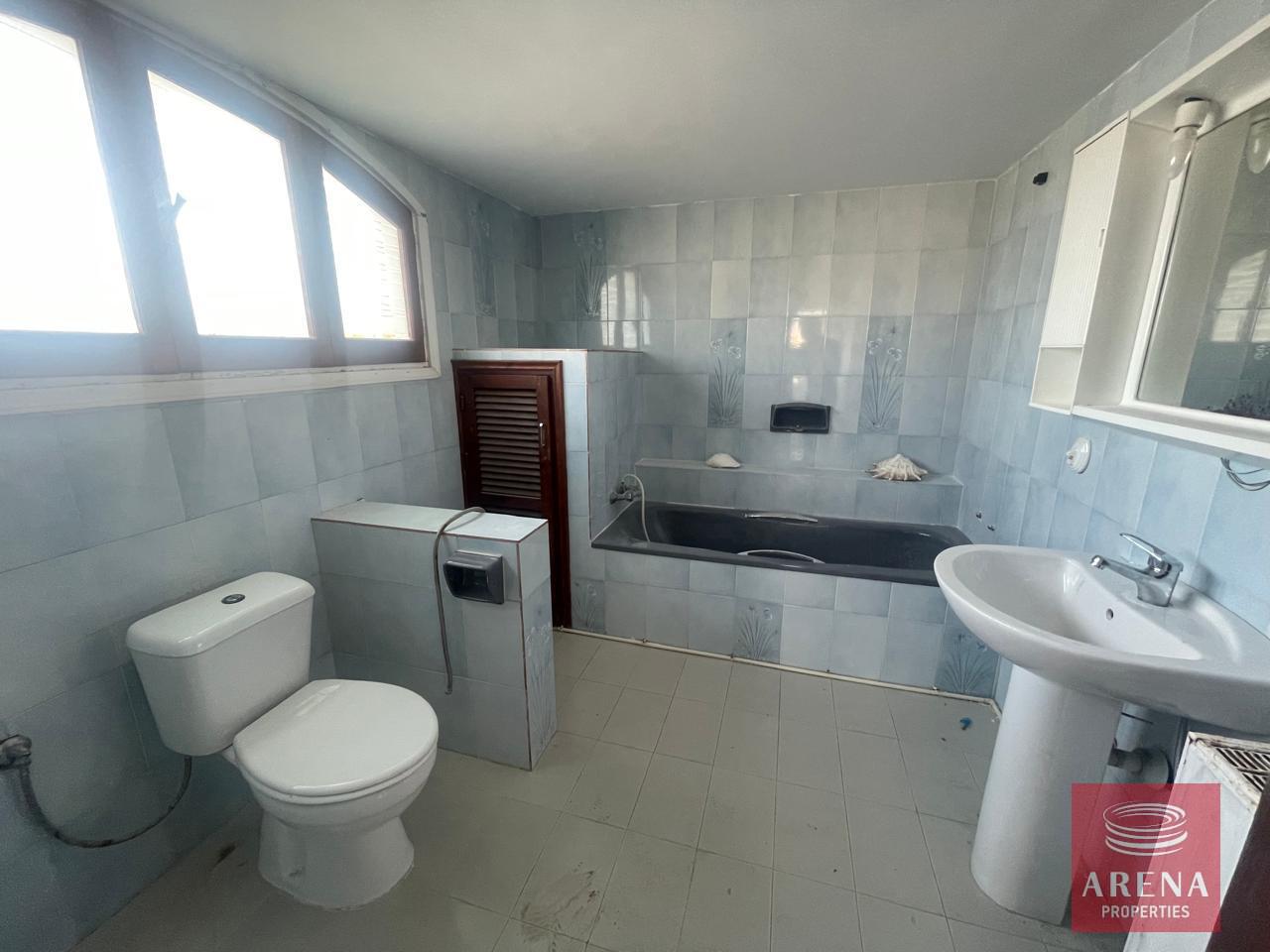 20-3-BED-HOUSE-ORMIDIA-8377