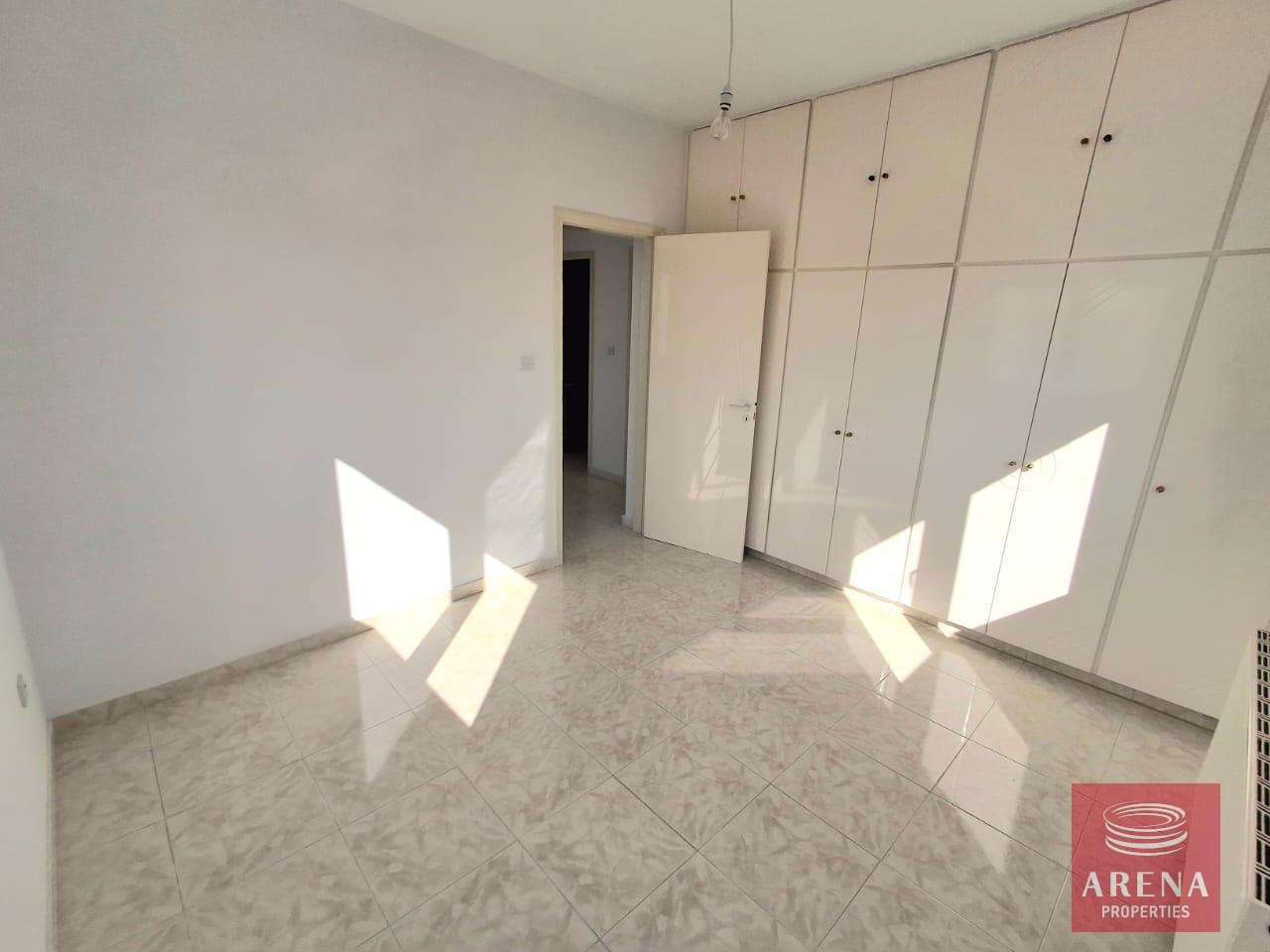 20-3-BED-VILLA-ARADIPPOU-9115