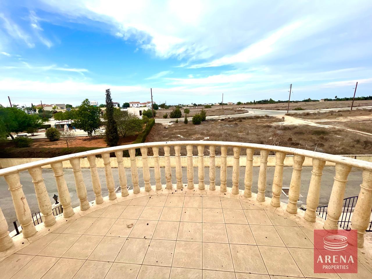 20-3-BED-VILLA-FRENAROS-8586