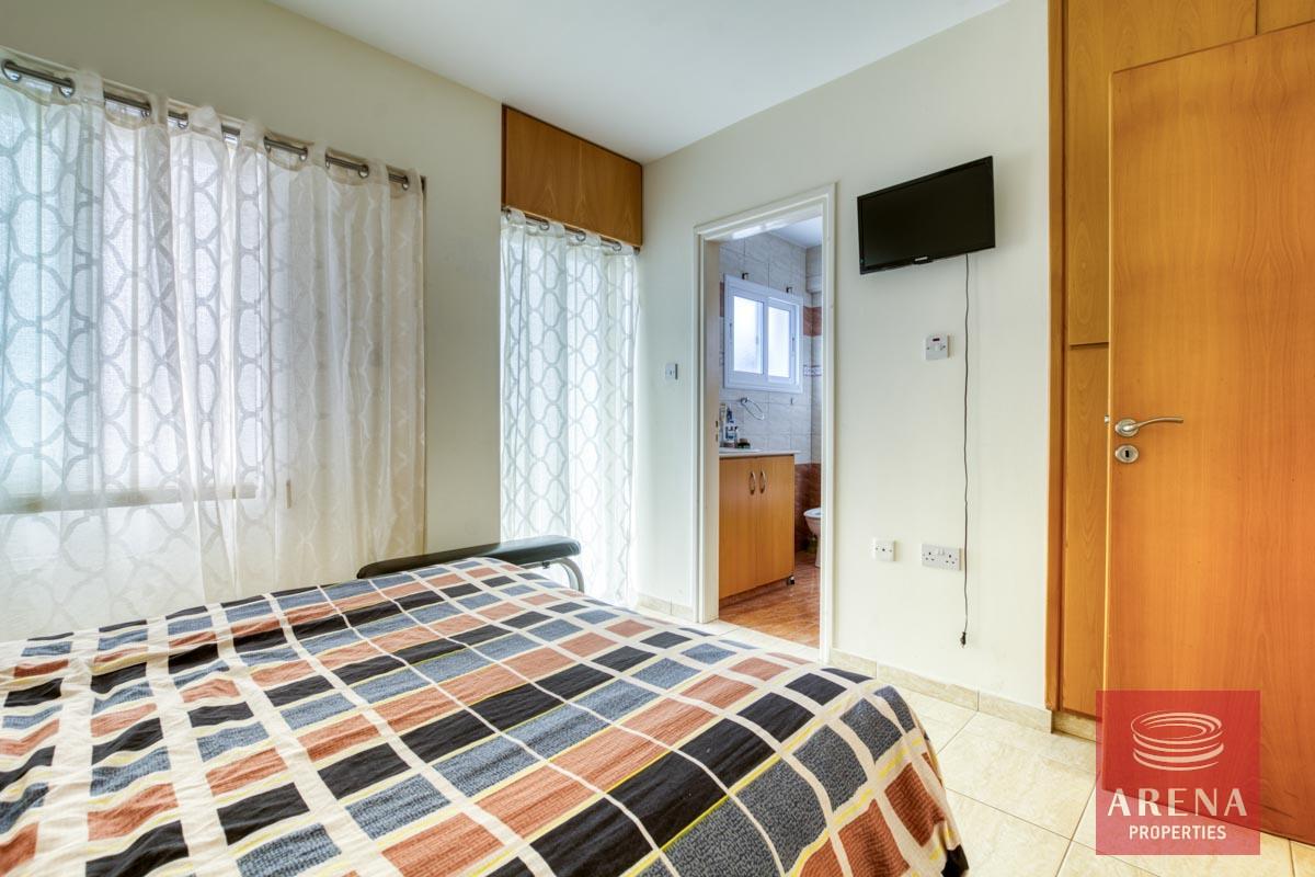 20-3-bed-apt-in-paralimni-8405