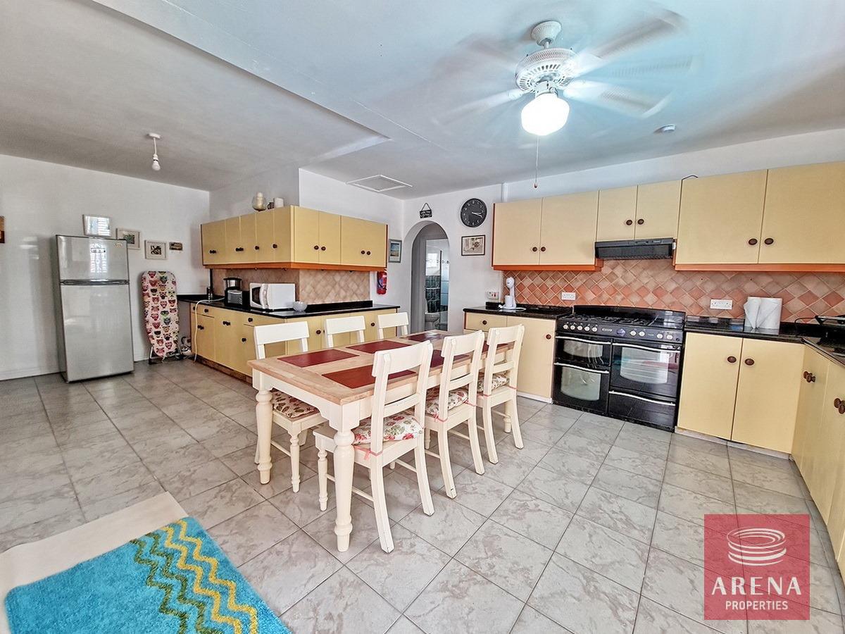 20-4-BED-BUNGALOW-PARALIMNI-8979