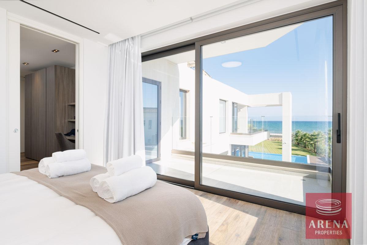 20-4-BED-VILLA-IN-AYIA-THEKLA-8950