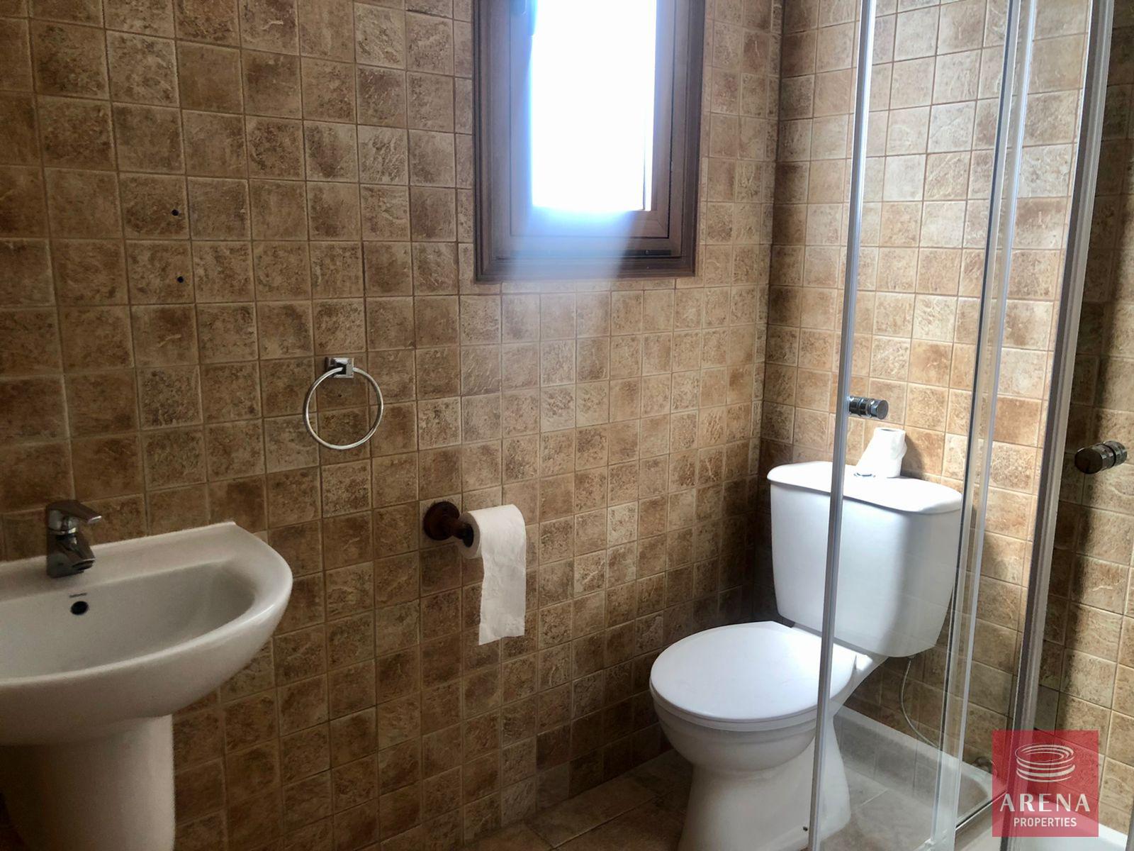 20-4-BED-VILLA-IN-PYLA-8300-1