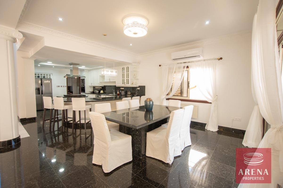 20-5-BED-VILLA-FOR-RENT-IN-PERVOLIA-5979-2