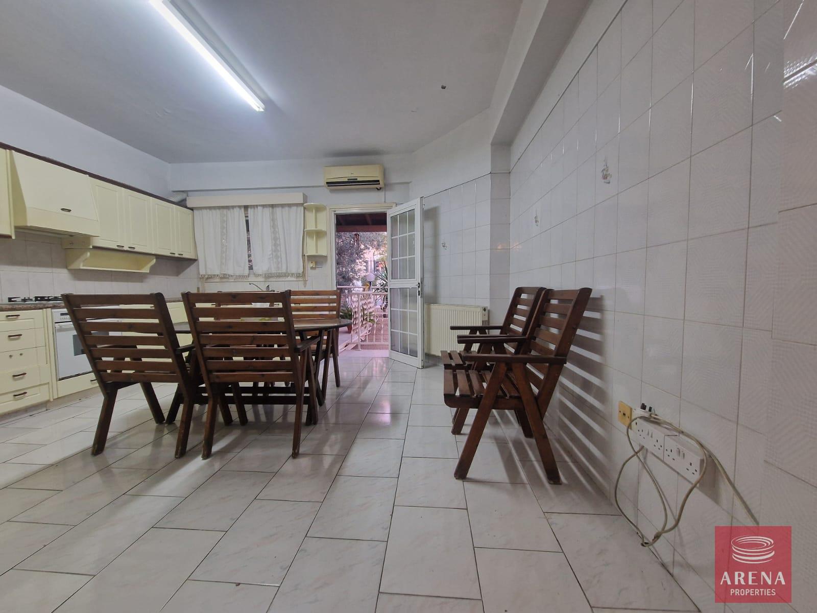 20-HOUSE-IN-VERGINA-AREA-8837