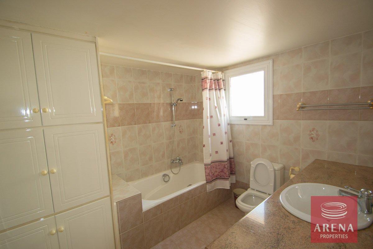 20-House-in-Paralimni-5409-2