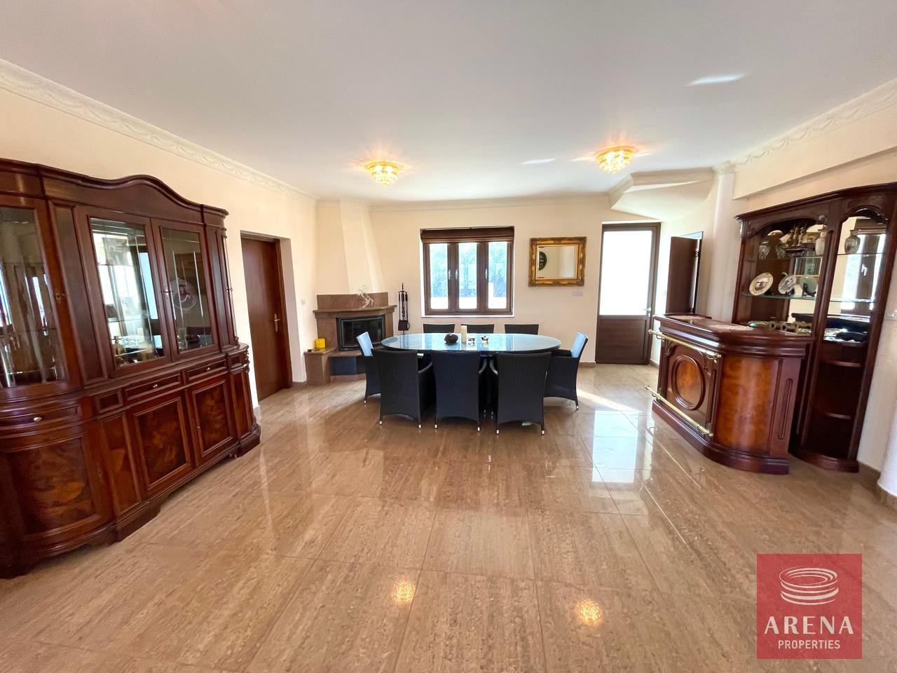 20-VILLA-IN-PROTARAS-9236-1