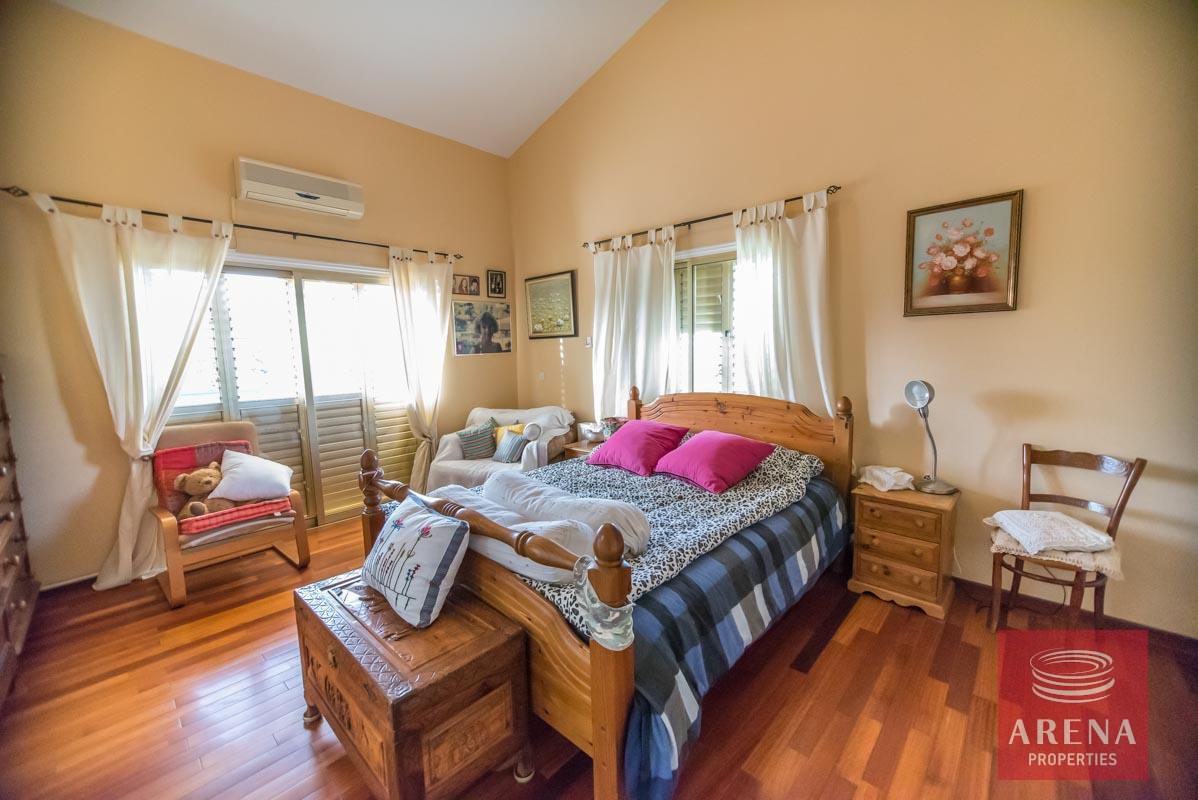 20-house-for-sale-in-achna-bedroom-1