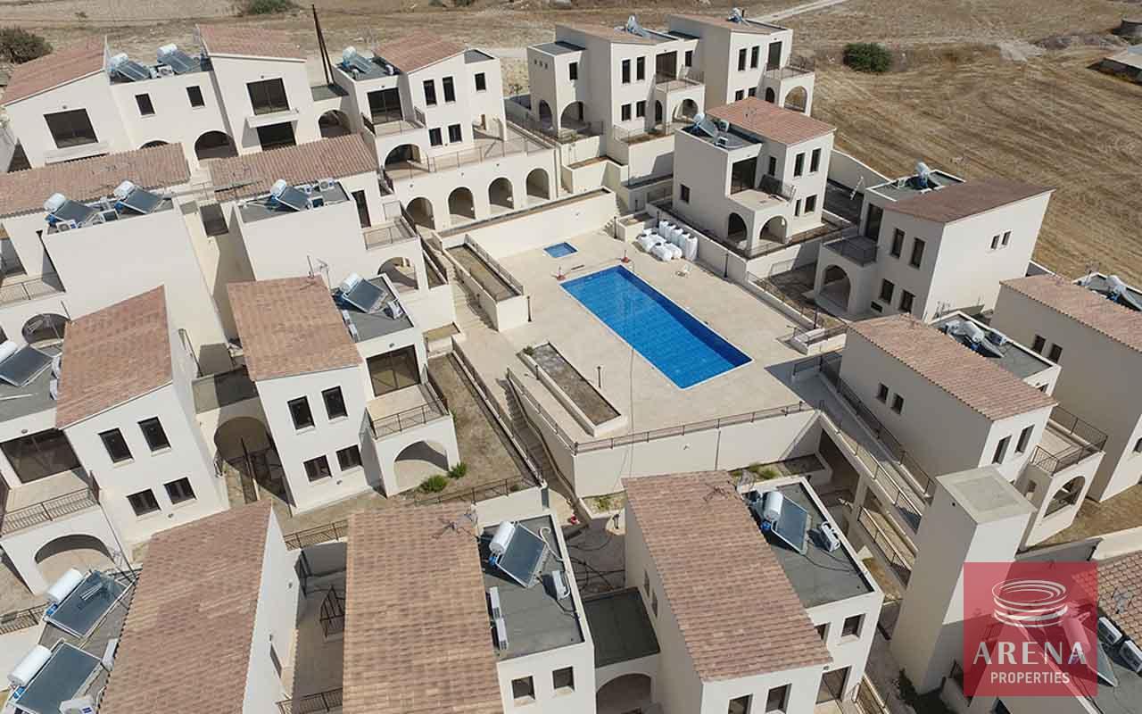 20-townhouse-in-Alaminos-6066-1