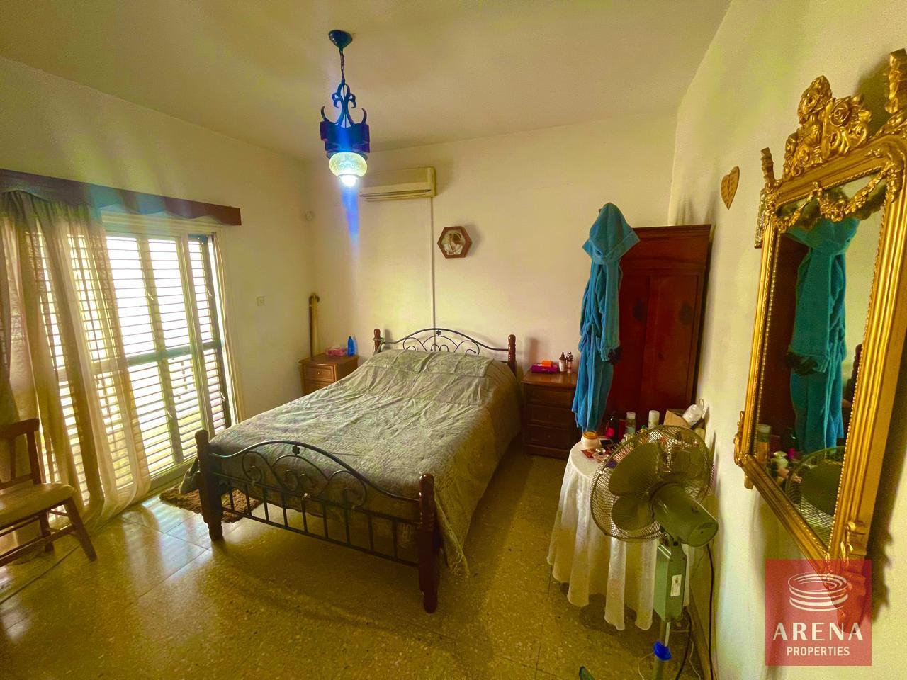 21-3-BED-TH-IN-SOTIROS-8141