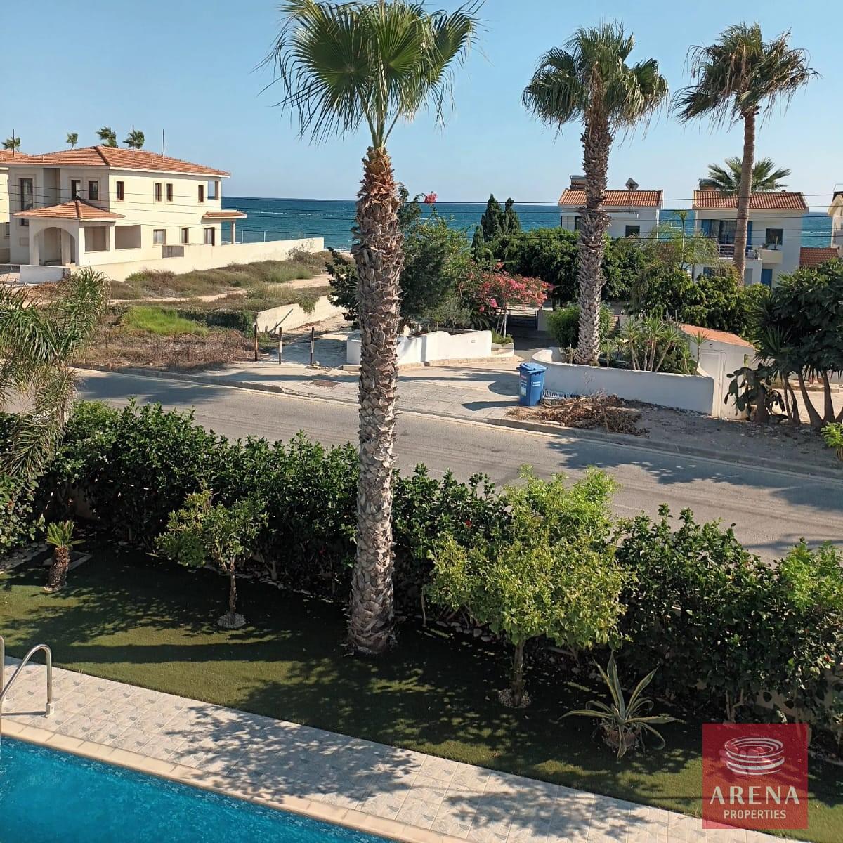 21-3-BED-VILLA-IN-PERVOLIA-8419