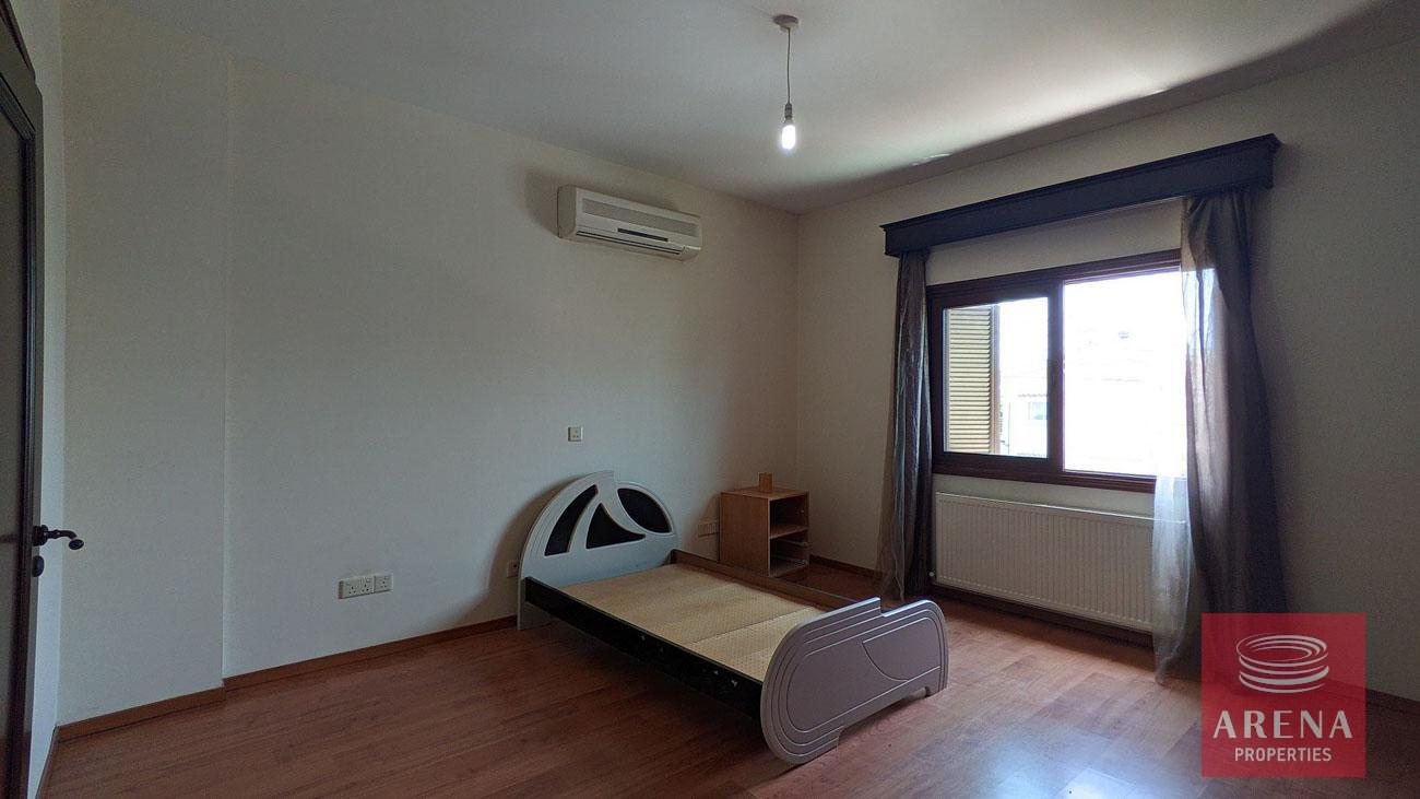 21-4-BED-VILLA-IN-OROKLINI-7481