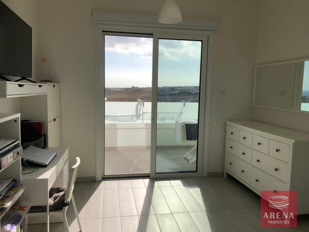 21-4-BED-VILLA-IN-PARALIMNI-7728-2