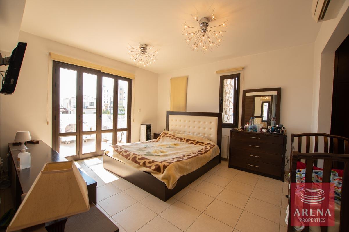 21-4-bed-house-for-sale-6041-1