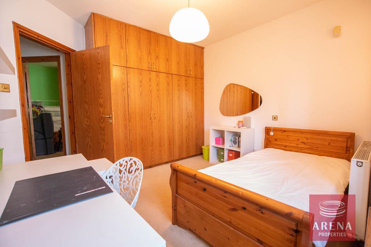 21-4-bed-villa-in-Aradippou-6040-1