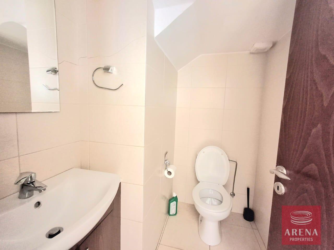 21-4-bed-villa-in-alethriko-9072