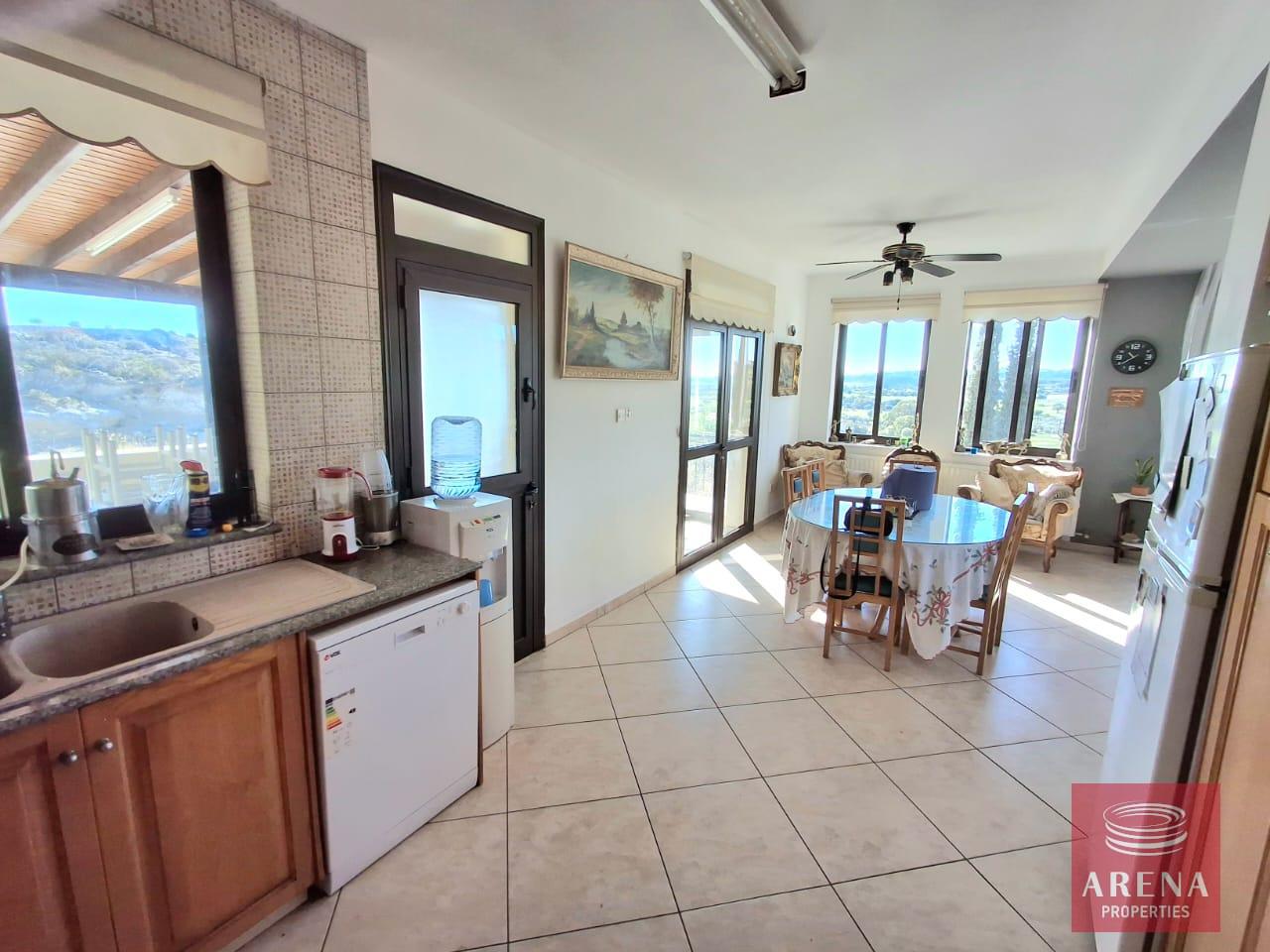 21-7-BED-VILLA-KALAVASSOS-9083