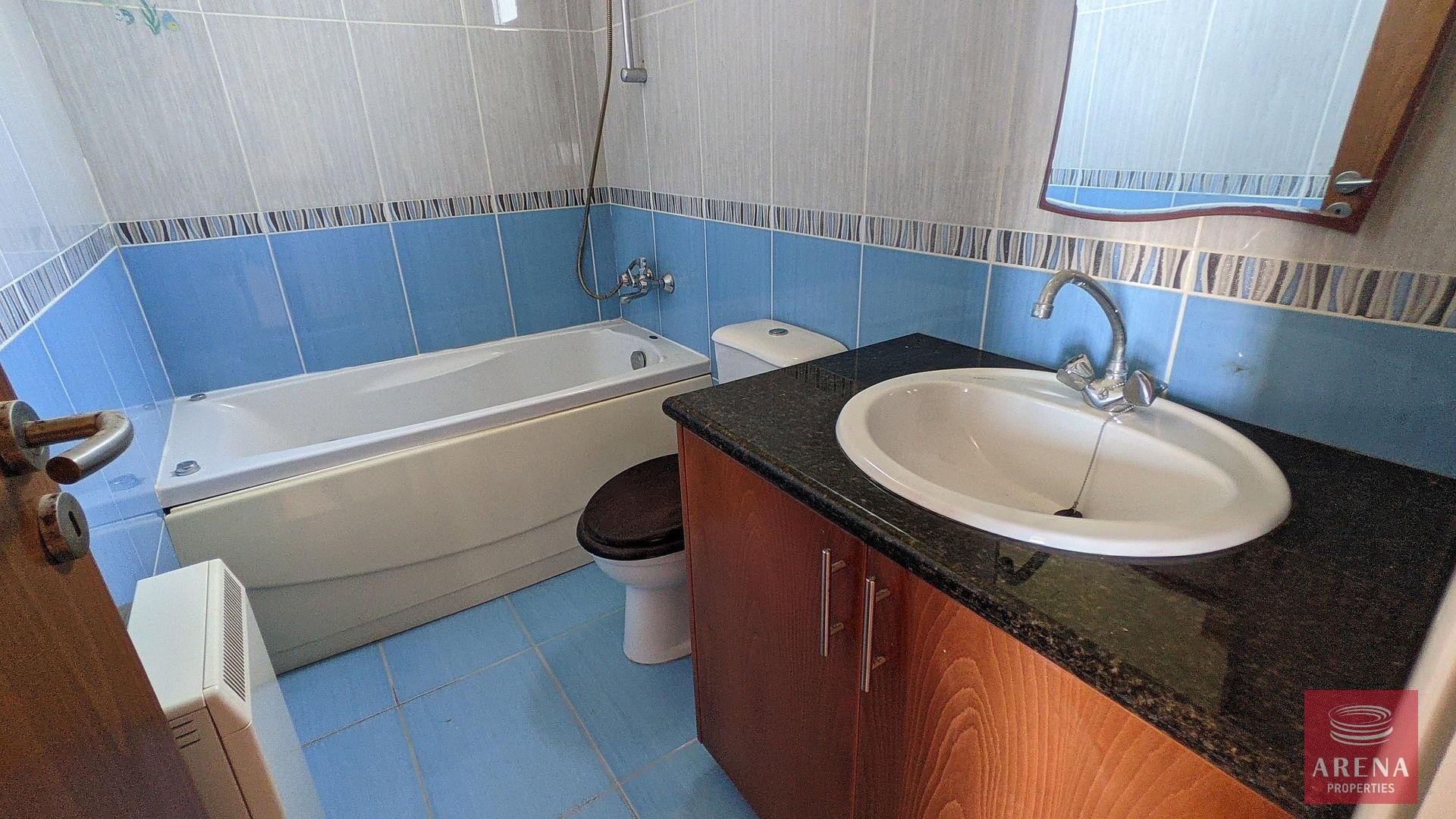 21-HOUSE-IN-DERYNIA-8415