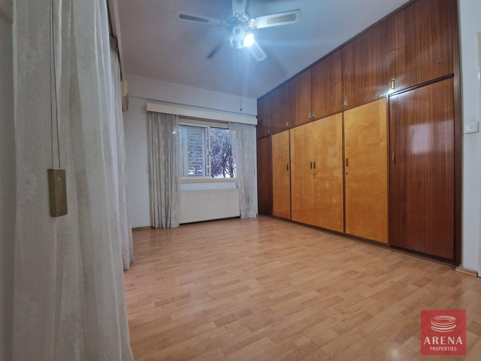 21-HOUSE-IN-VERGINA-AREA-8837