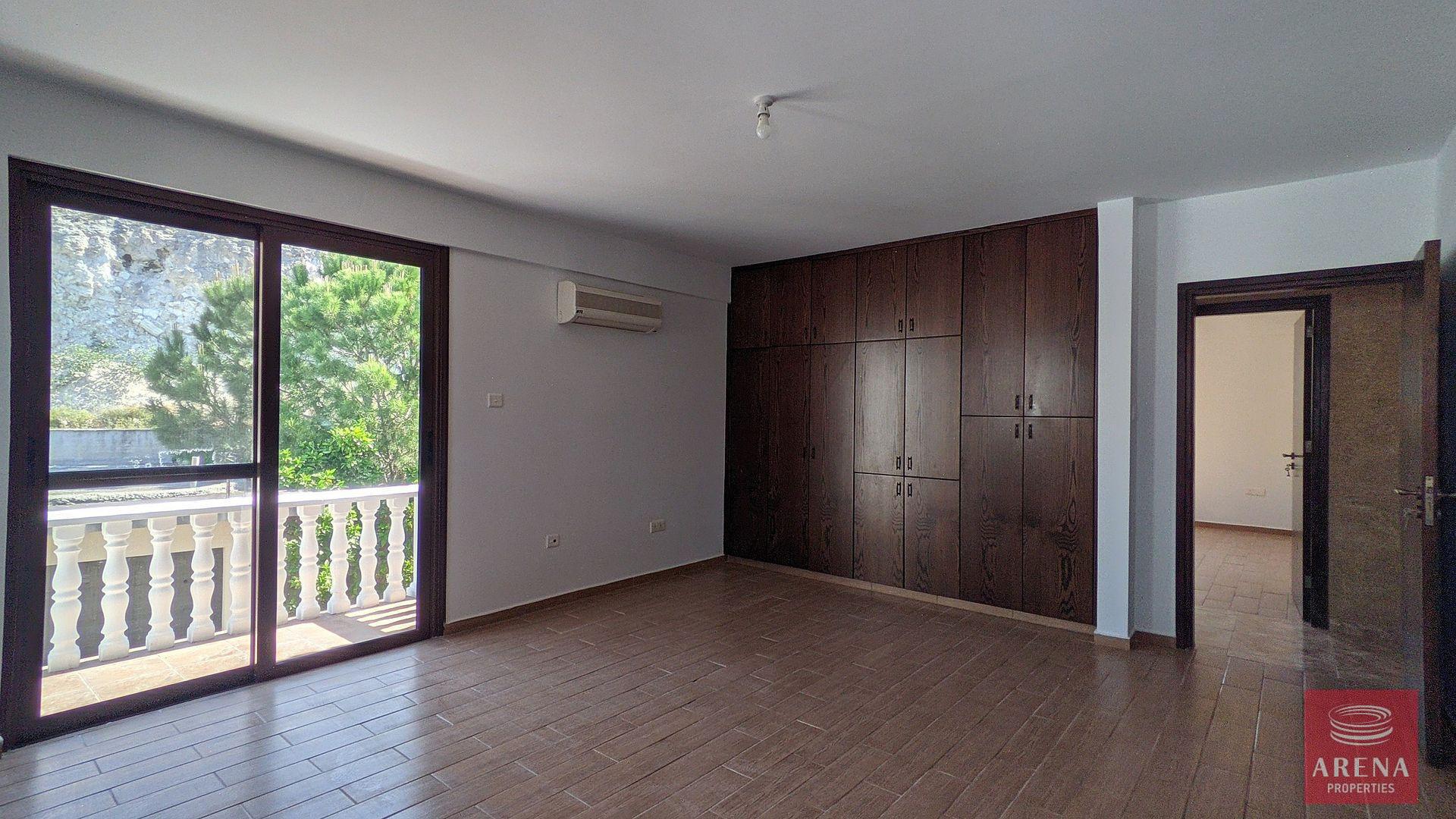 21-VILLA-IN-AYIA-ANNA-8174