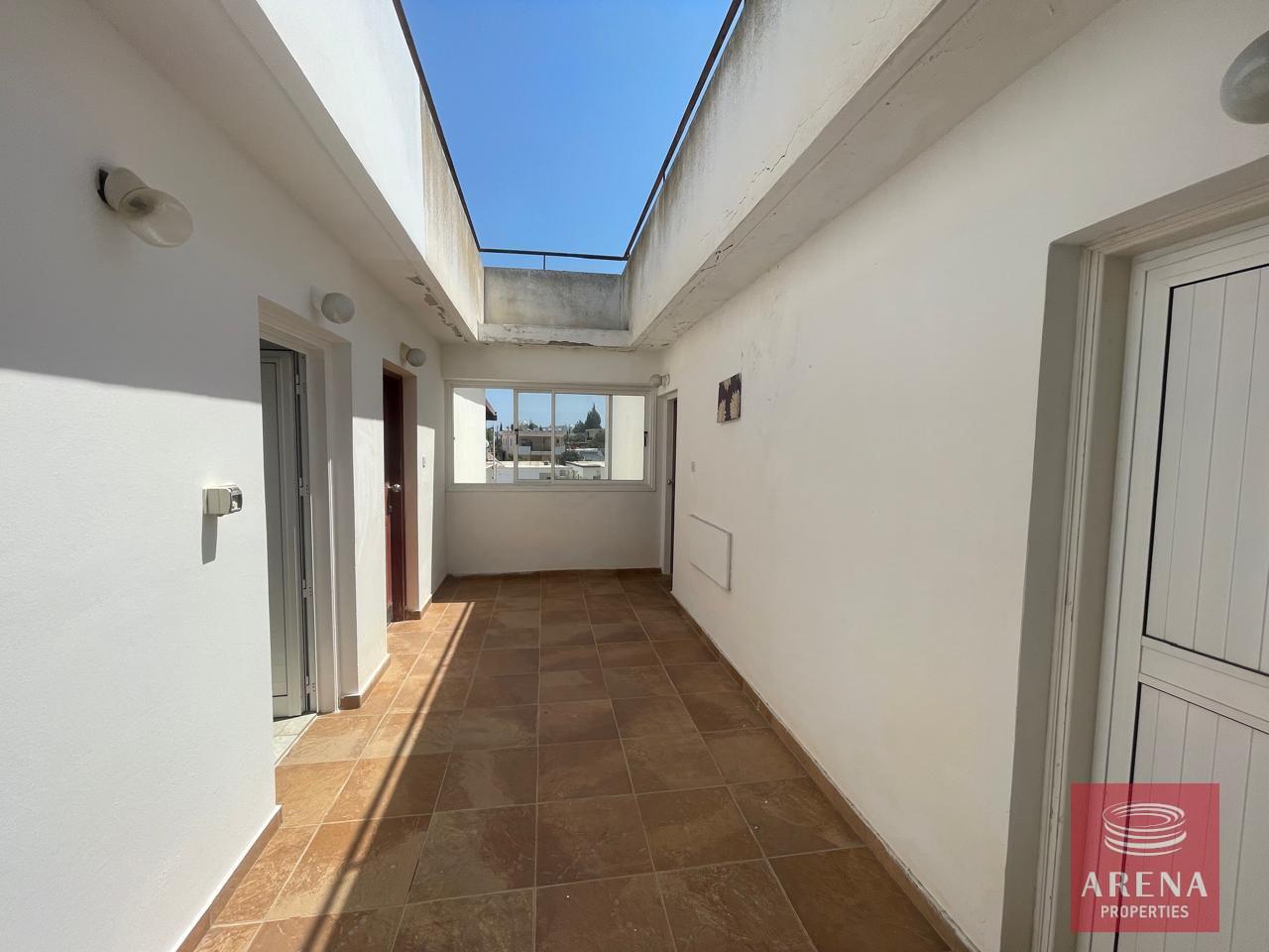 22-2-BED-APT-PARALIMNI-8509