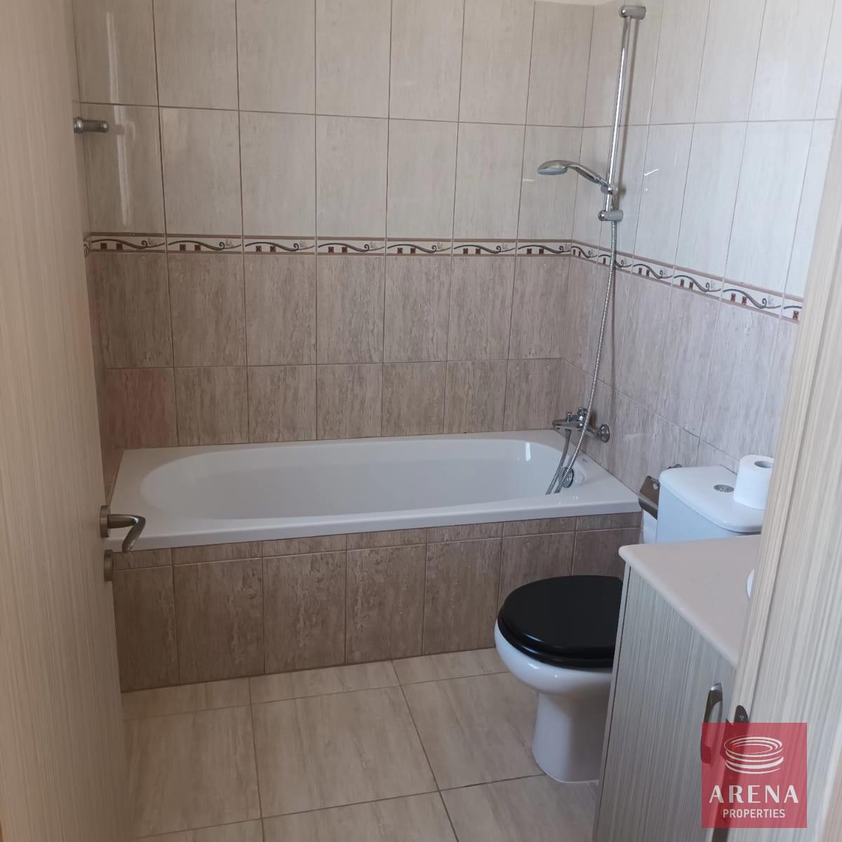 22-3-BED-VILLA-IN-PERVOLIA-8419