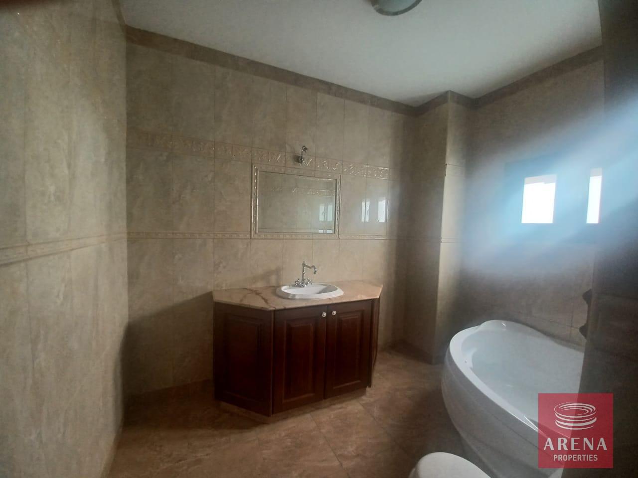 22-3-BED-VILLA-VRYSOULLES-9128