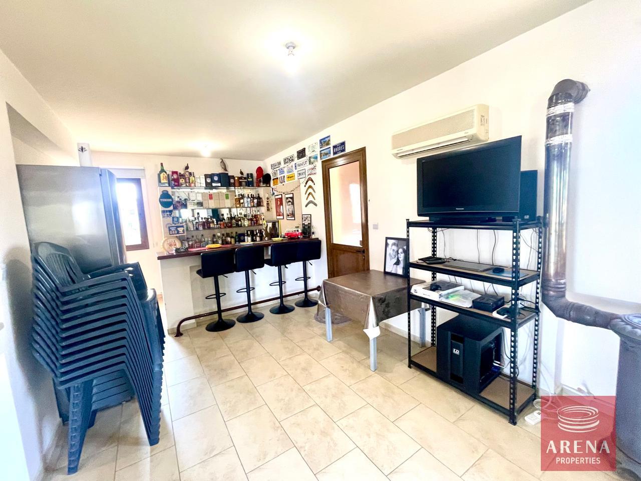 22-4-BED-VILLA-IN-KITI-8754