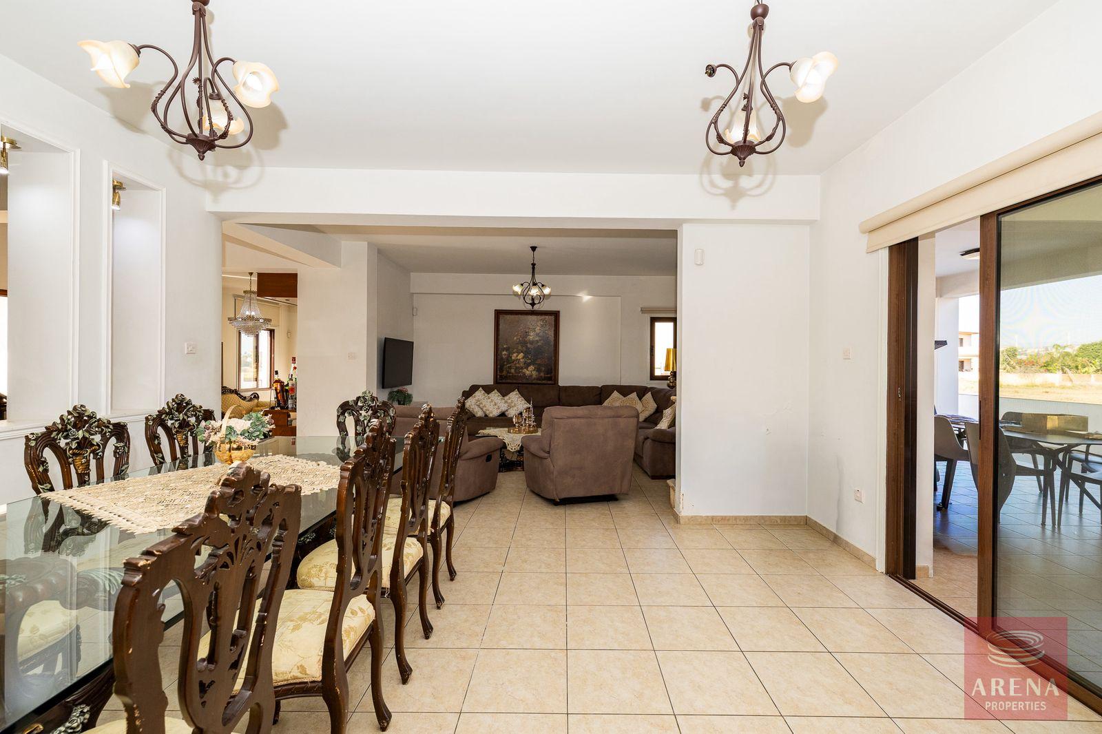 22-5-bed-villa-kiti-10152-5