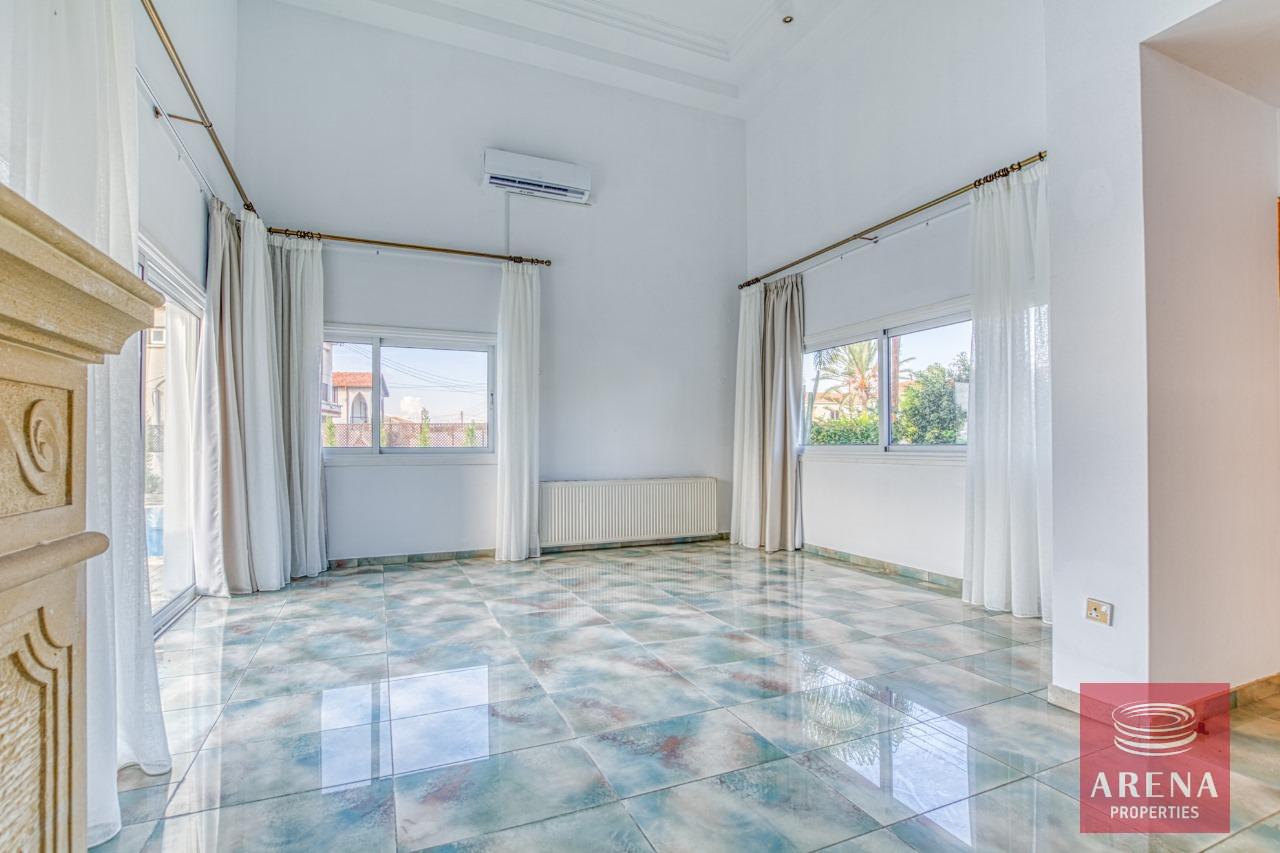 22-7-BED-VILLA-AYIA-NAPA-8418