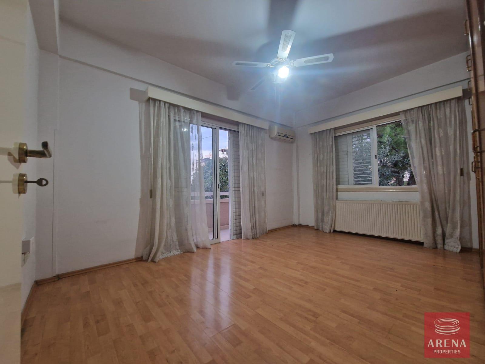 22-HOUSE-IN-VERGINA-AREA-8837