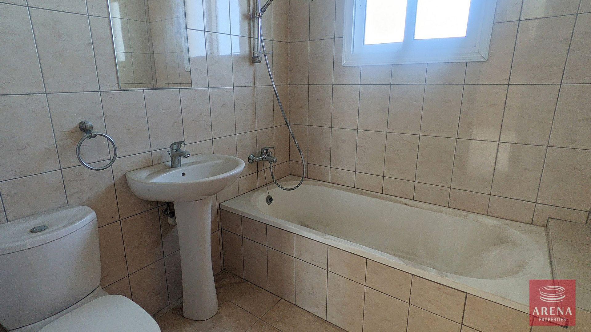 22-building-in-kiti-8178