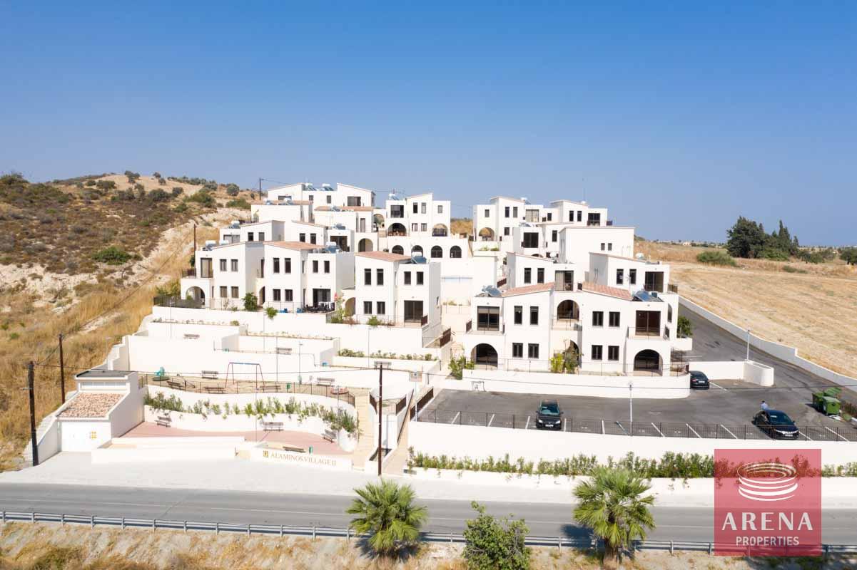 22-townhouse-in-Alaminos-6066-1