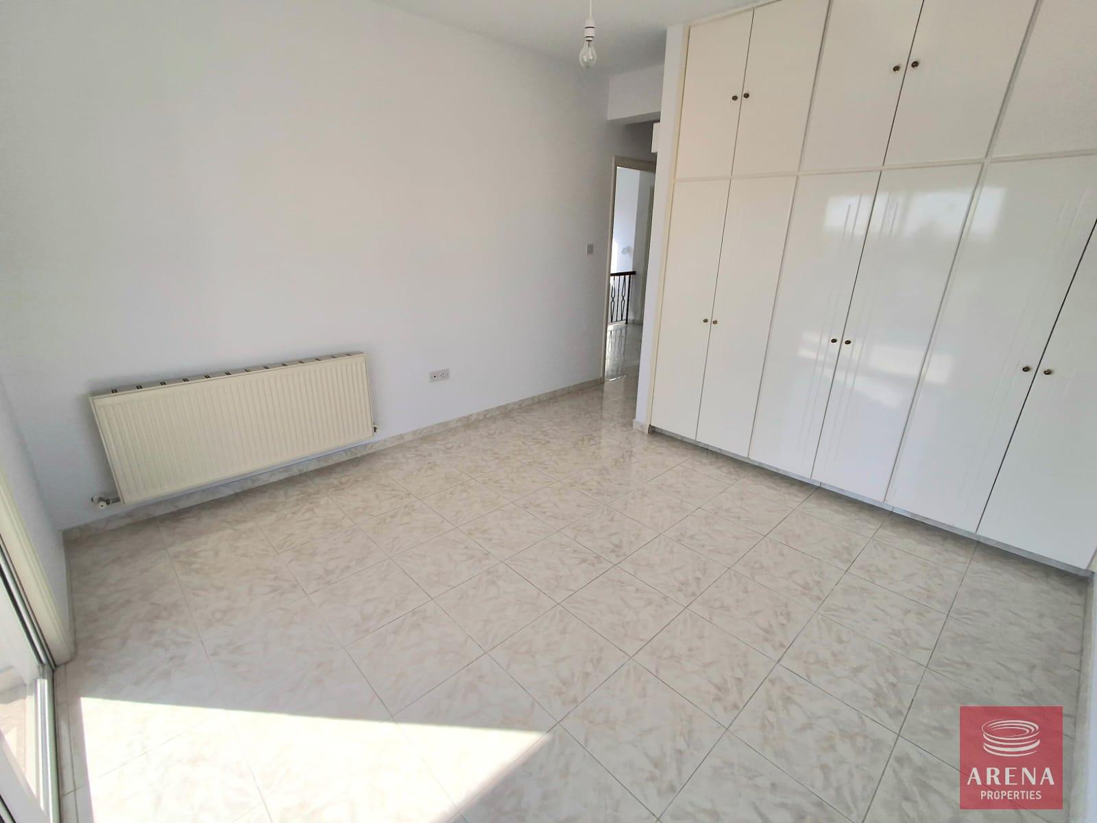 23-3-BED-VILLA-ARADIPPOU-9115
