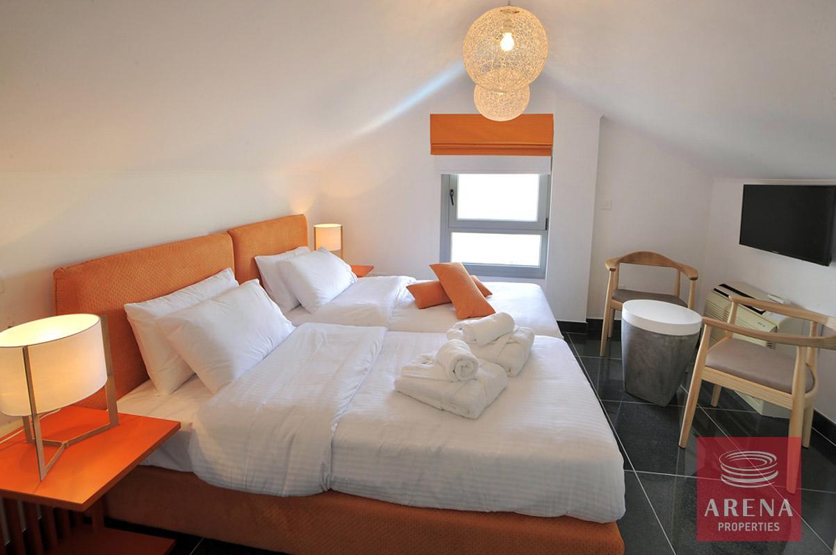 23-3-bed-villa-in-pervolia-5644-1