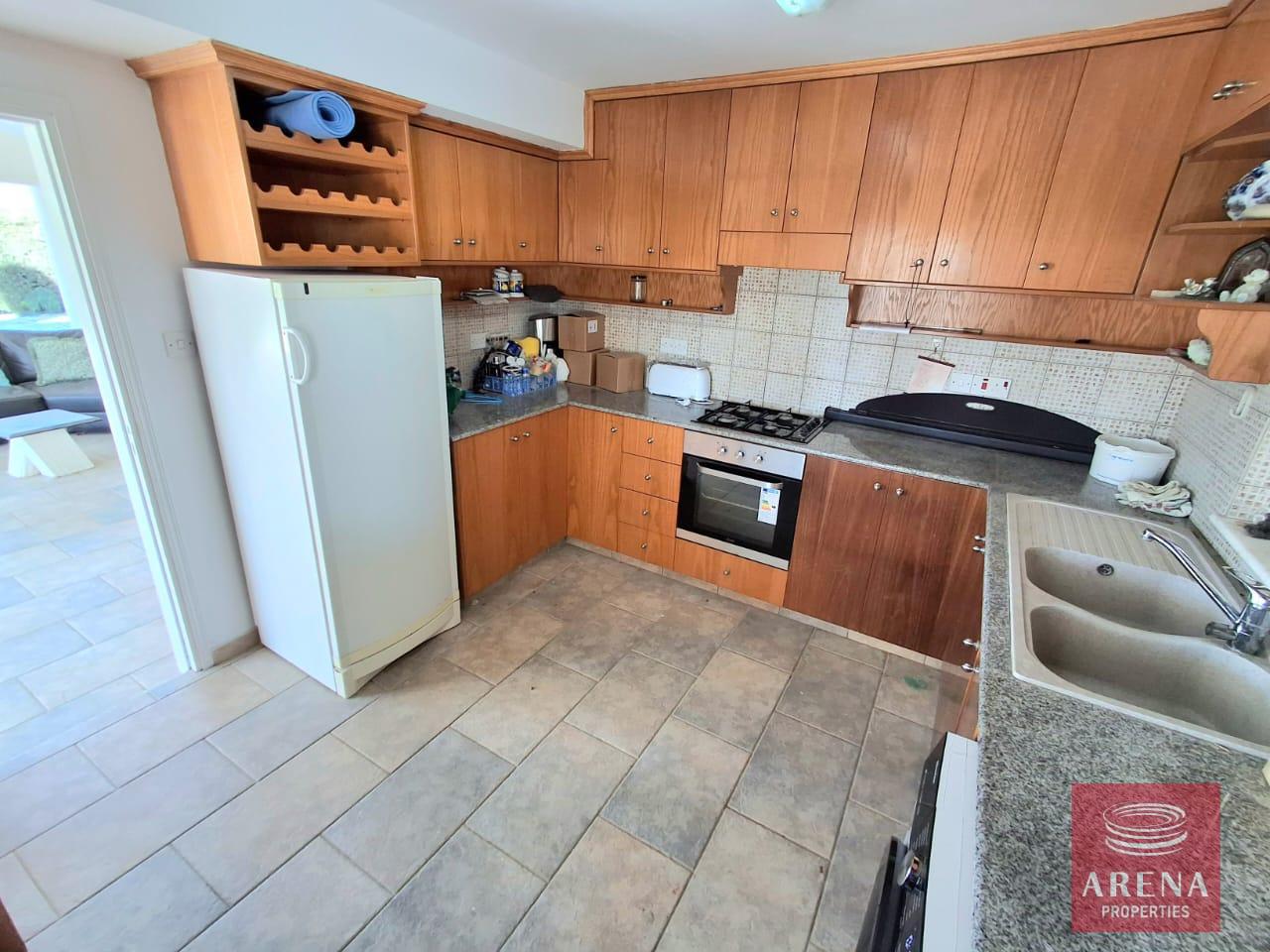 23-7-BED-VILLA-KALAVASSOS-9083