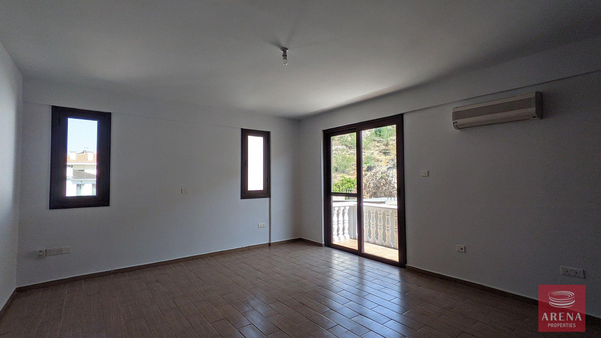 23-VILLA-IN-AYIA-ANNA-8174