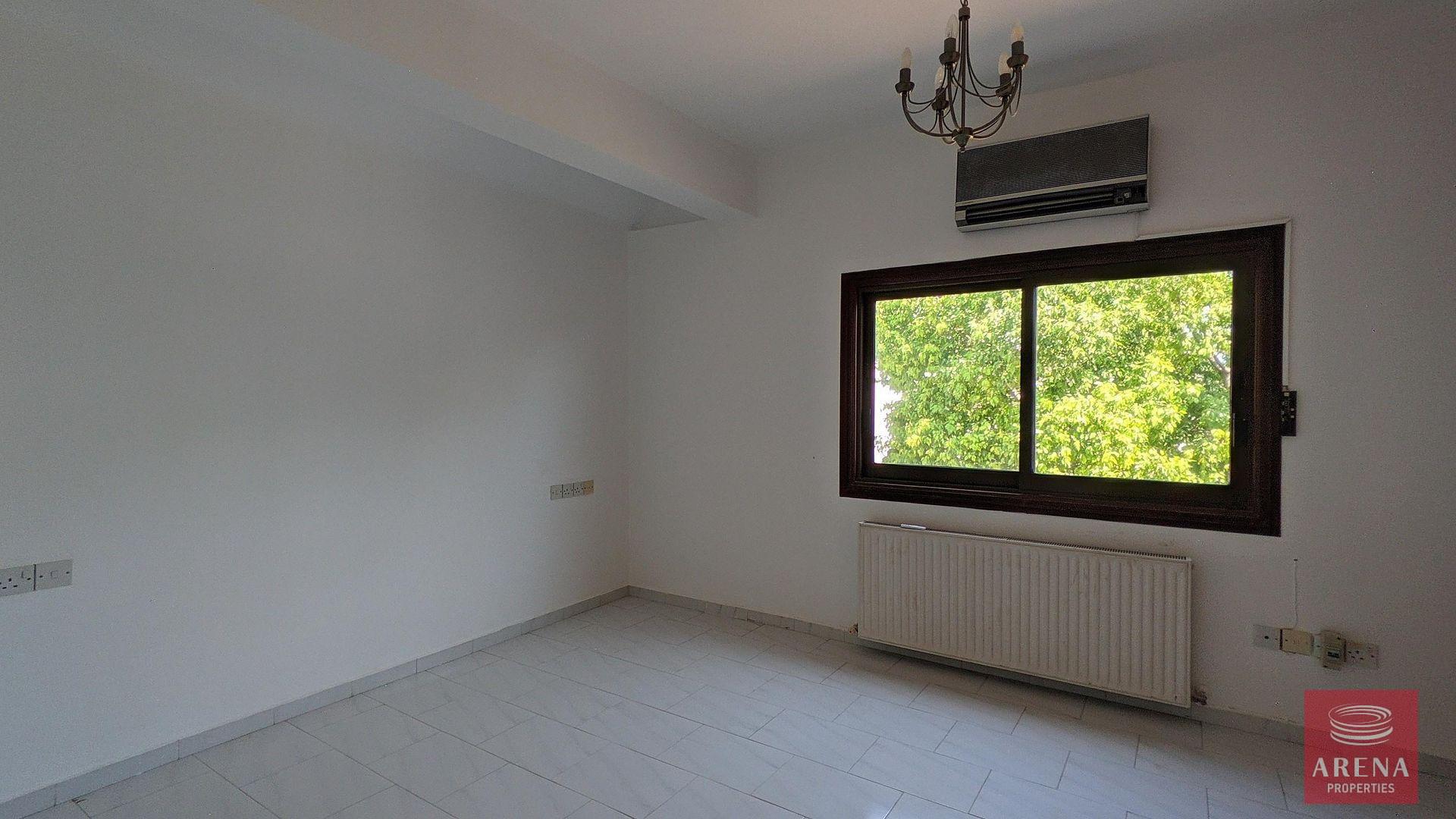 23-villa-in-oroklini-8660