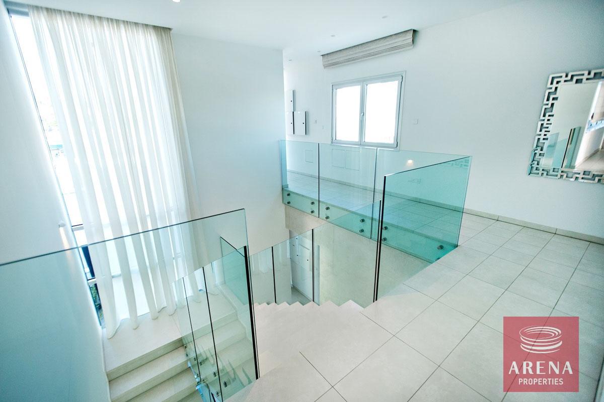 24-4-BED-VILLA-FOR-SALE-IN-AYIA-NAPA-7051-2