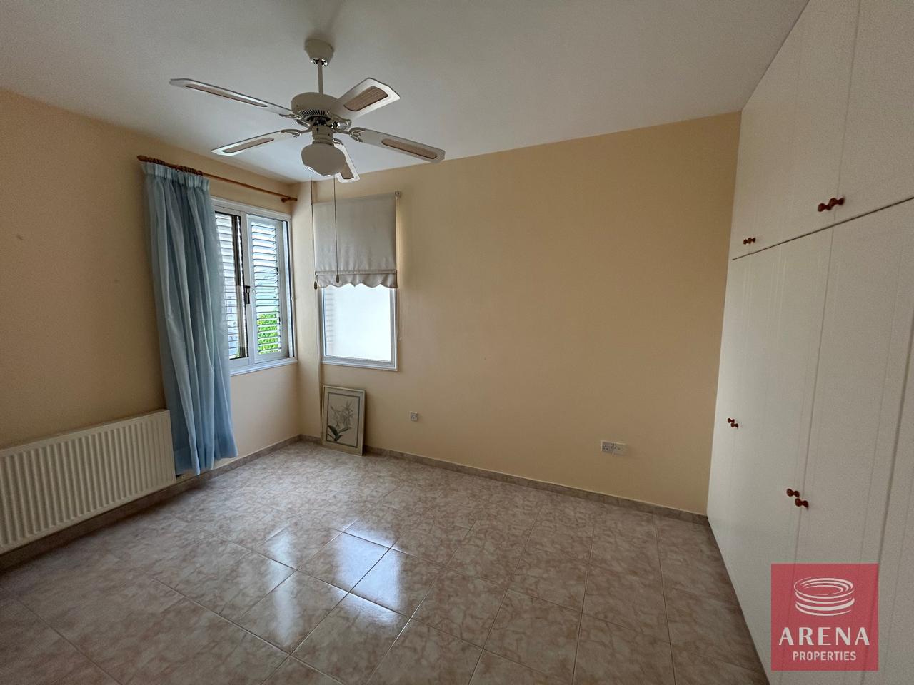 24-4-BED-VILLA-IN-ARADIPPOU-8641