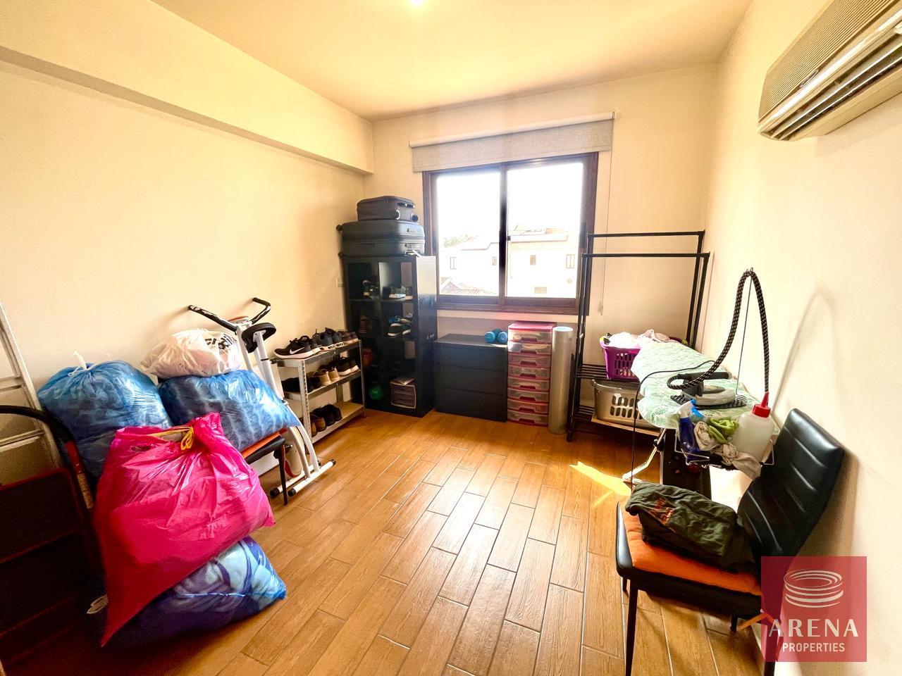 24-4-BED-VILLA-IN-KITI-8754