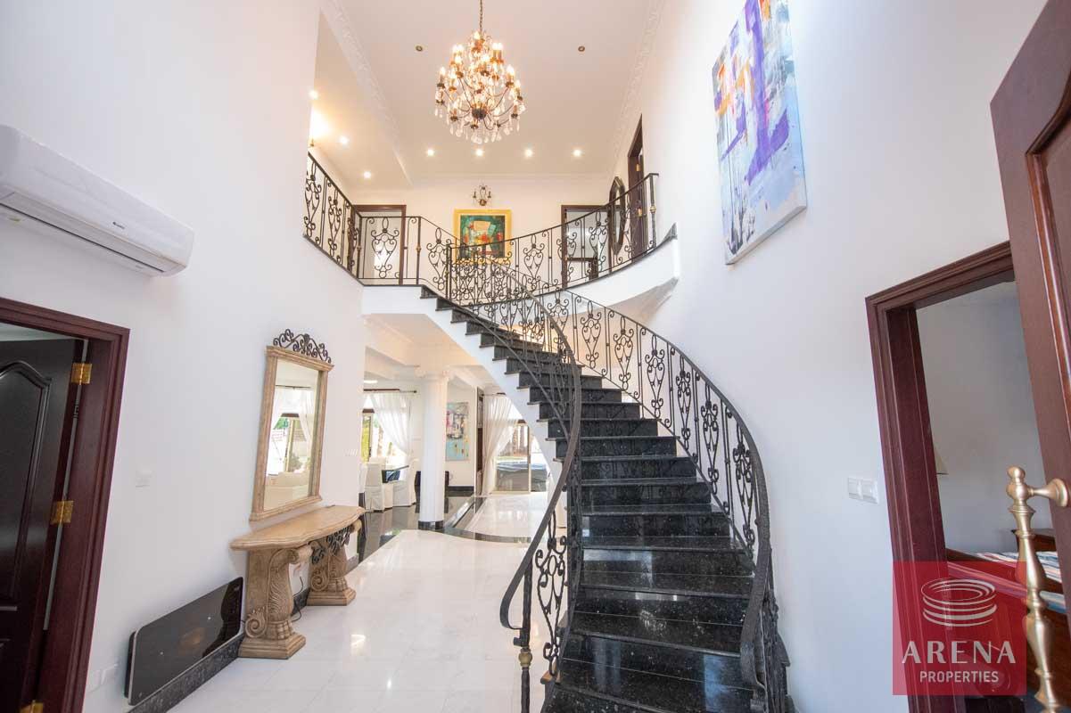 24-5-BED-VILLA-FOR-RENT-IN-PERVOLIA-5979-2