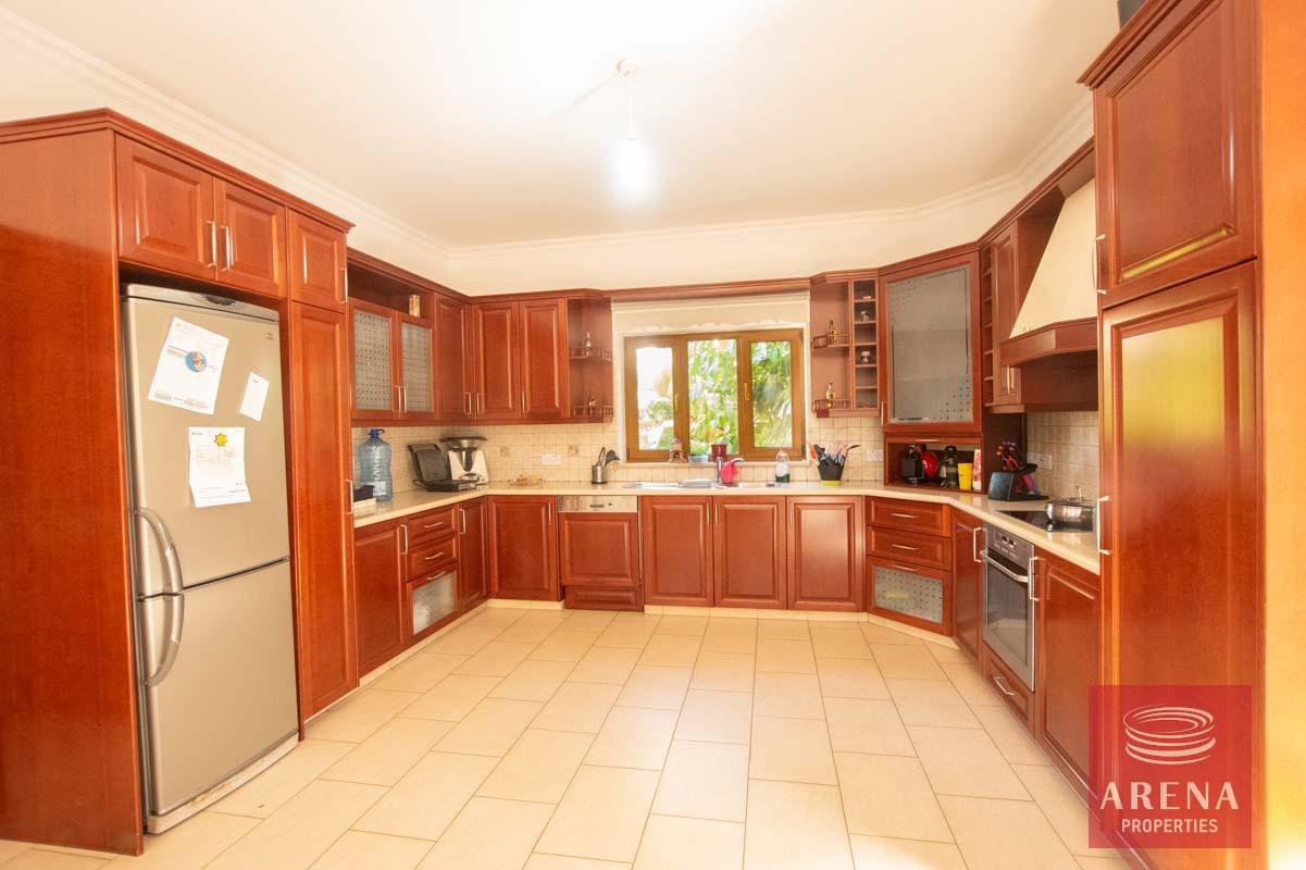 24-5-BED-villa-in-derynia-5777-4