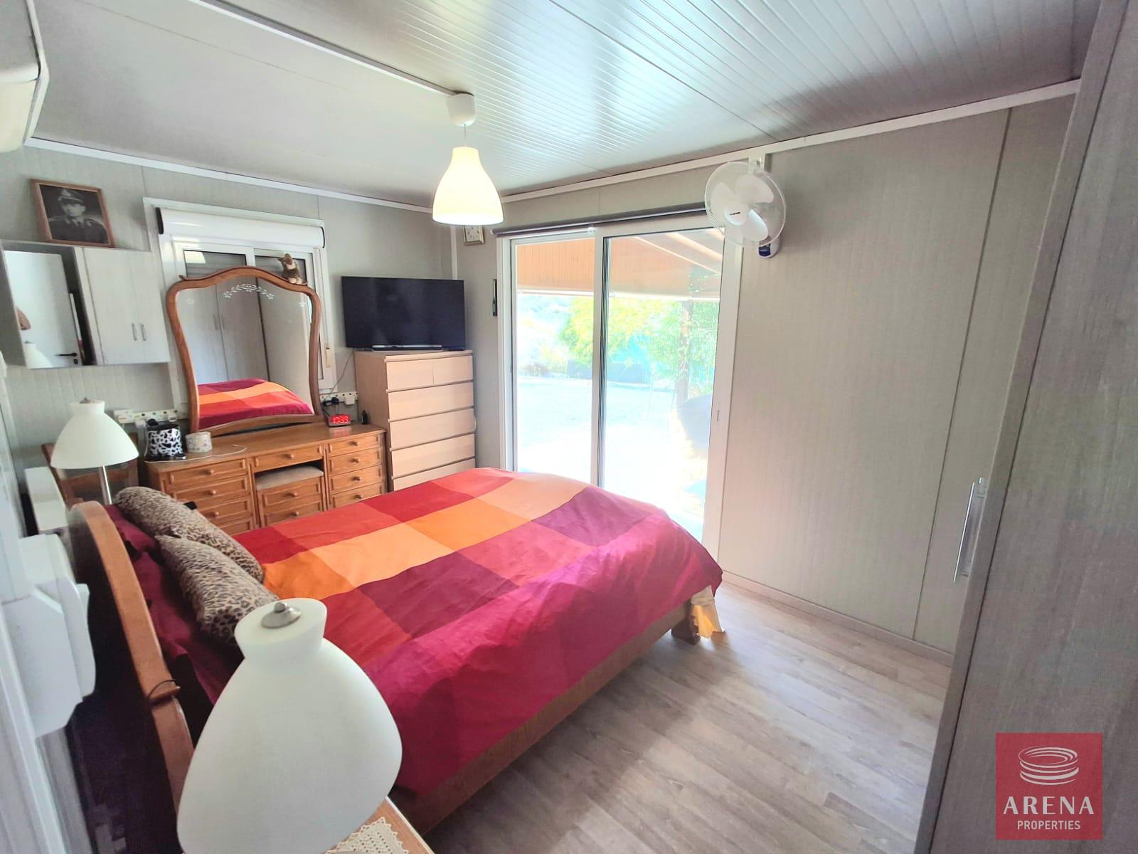 24-BUNGALOW-IN-ALETHRIKO-8835