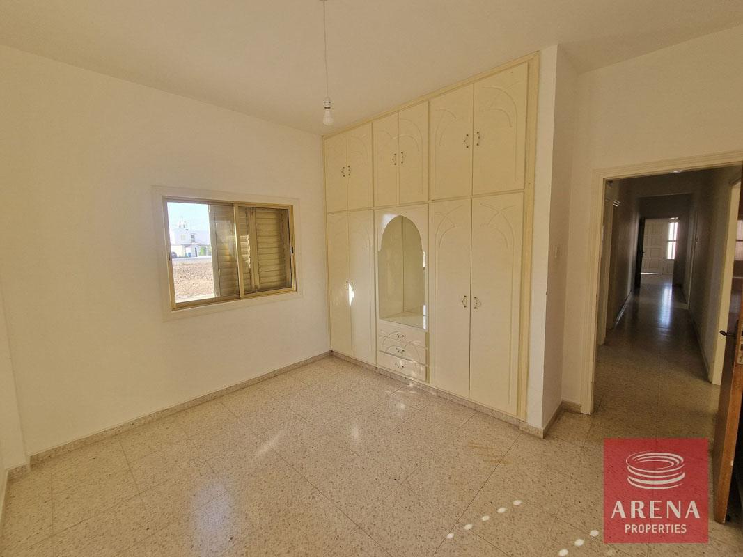 24-house-in-paralimni-8403