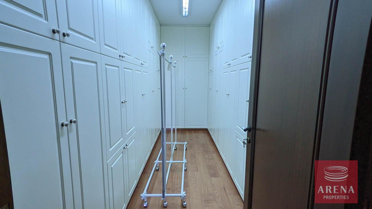 25-4-BED-VILLA-IN-OROKLINI-7481