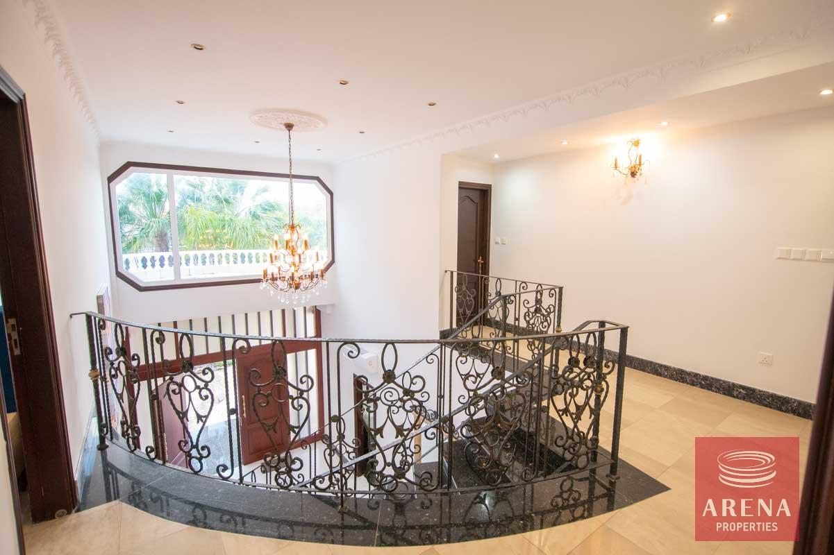 25-5-BED-VILLA-FOR-RENT-IN-PERVOLIA-5979-2